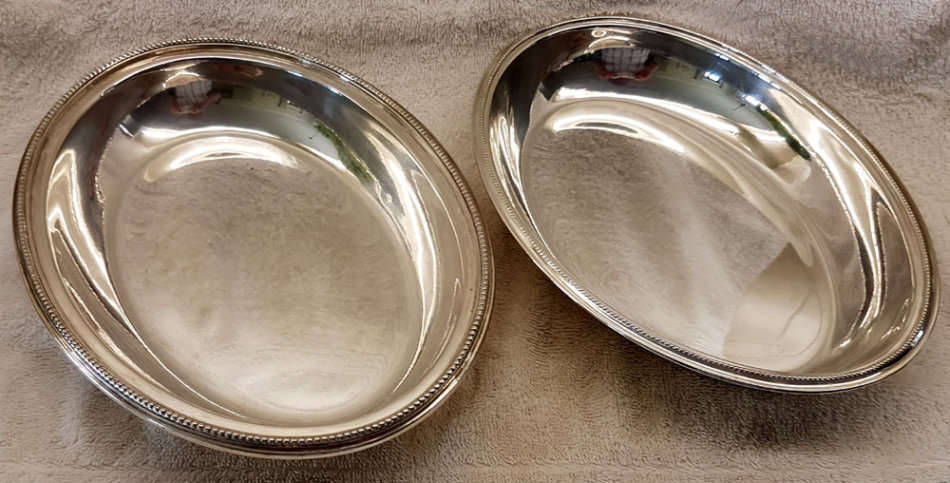 Sterling Silver Serving Dish: Sheffield Hallmarks for 1906-07: 1091 gm