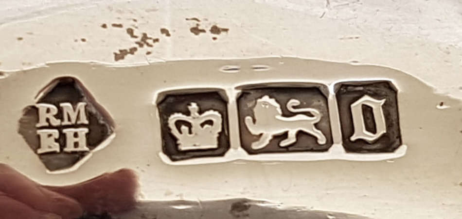 Sterling Silver Serving Dish: Sheffield Hallmarks for 1906-07: 1091 gm