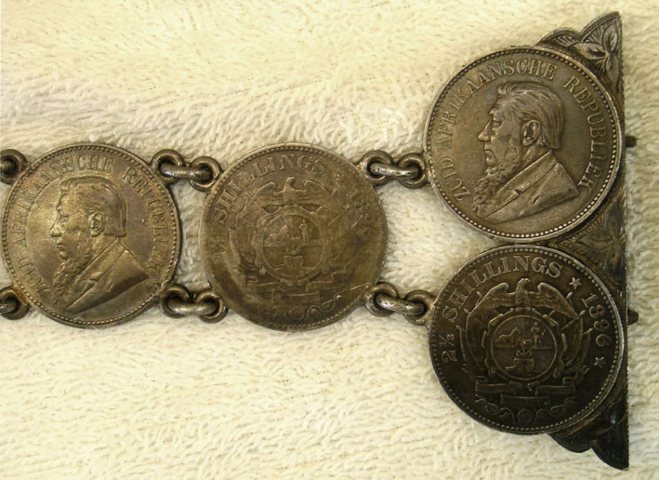 Boer War: A Magnificent Money Belt made from Eighteen (x18) Silver ZAR Halfcrowns - Length 57cm