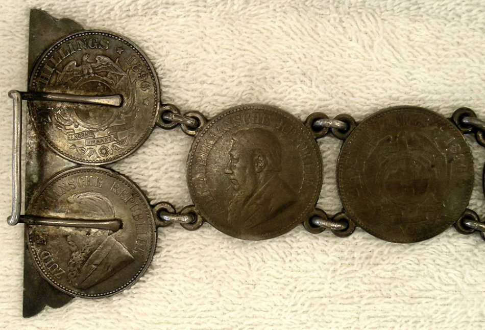 Boer War: A Magnificent Money Belt made from Eighteen (x18) Silver ZAR Halfcrowns - Length 57cm