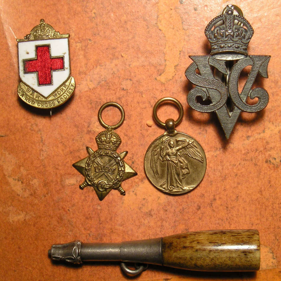 Two WW1 Miniature medals; Two WW2 Badges; Mystery object