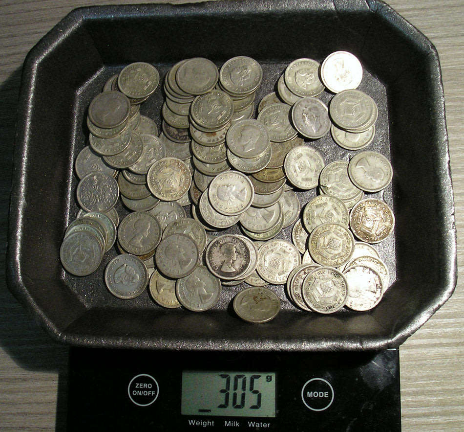 110 x George VI, Elizabeth II & Republic 50% Silver Sixpence / 5c * 305 gm ** One Bid for All *