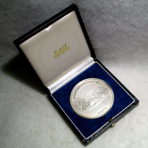 1973 Paul Kruger`s Farmhouse `Boekenhoutfontein` Large Silver Medal in Case.* RARE *