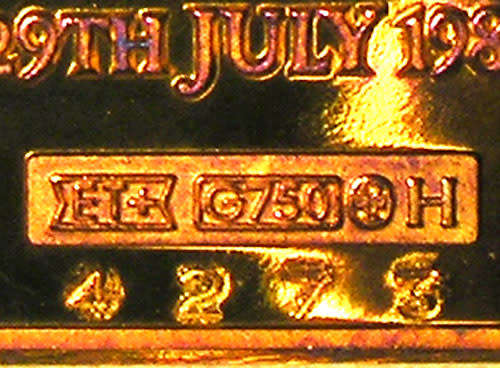 Prince Charles and Lady Diana Marriage 1981 Gold Stamp Replica in Case  *  18ct 27.5 gm *