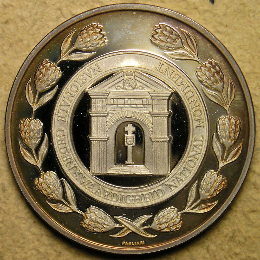 Tercentenary (1697-1997) of the Cape Town Castle Cased Silver Medal