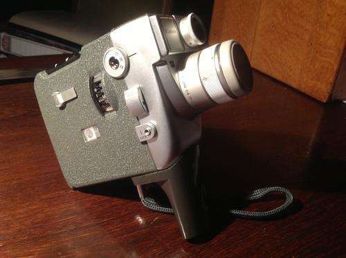 Canon 8mm movie camera (Canon EEE motor zoom 8)