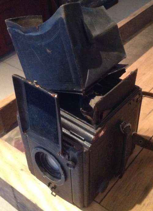 Vintage Press camera for the passionate restorer