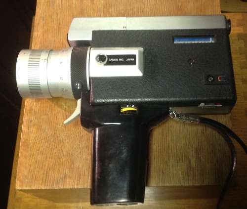 Canon Auto Zoom 518 Super 8 Movie camera - with case (MEM1)