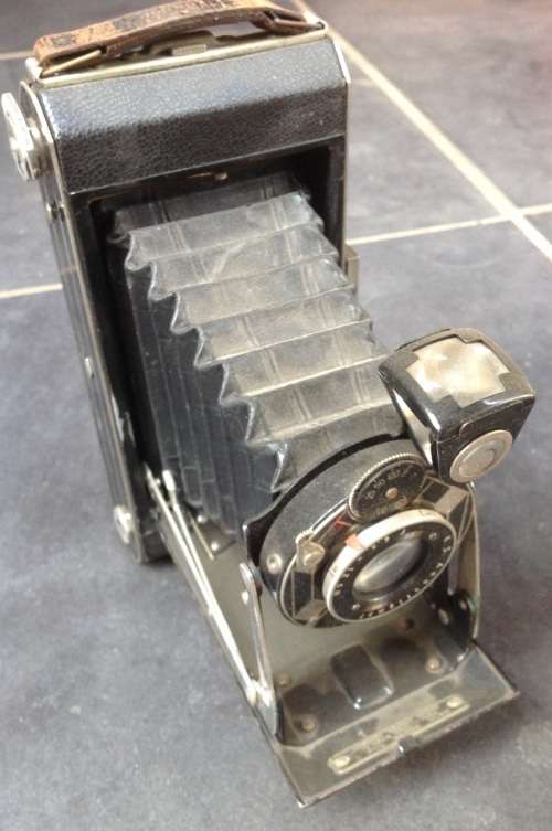 Vintage Kodak Art Deco camera (MEC17)