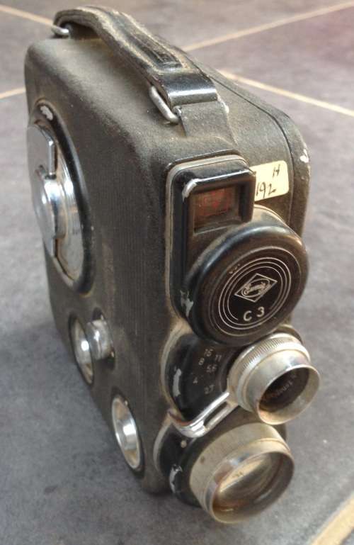 Vintage Eumig hand held 8mm movie camera (MEM10)