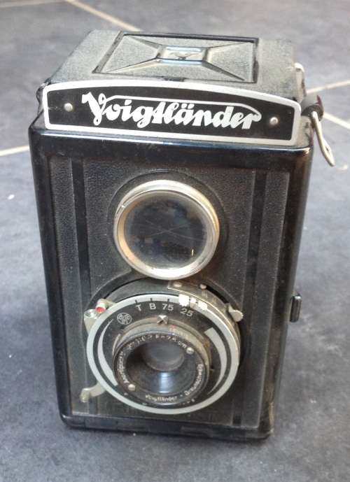 Vintage Voigtlander Twin Lens reflex - plastic (MEC41)
