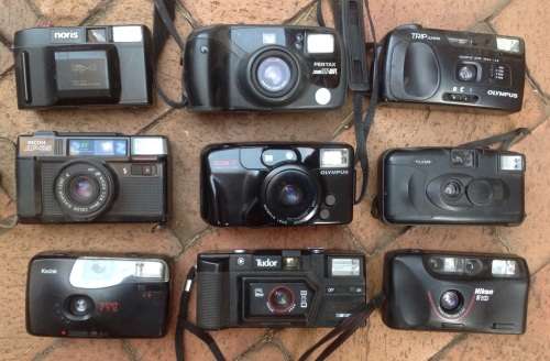 Nine vintage 35mm plastic cameras (x9) For Display (MECol15)