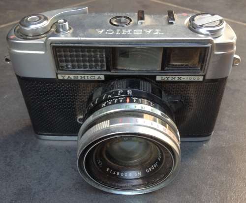 Vintage Yashica Lynx 1000  35mm camera - Poor Condition (MEC56)