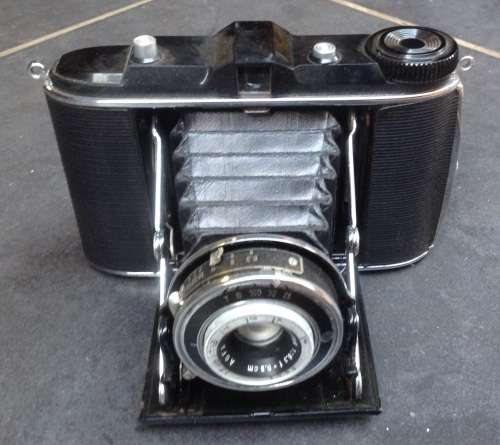 Vintage Agfa Isolette camera MEC64)