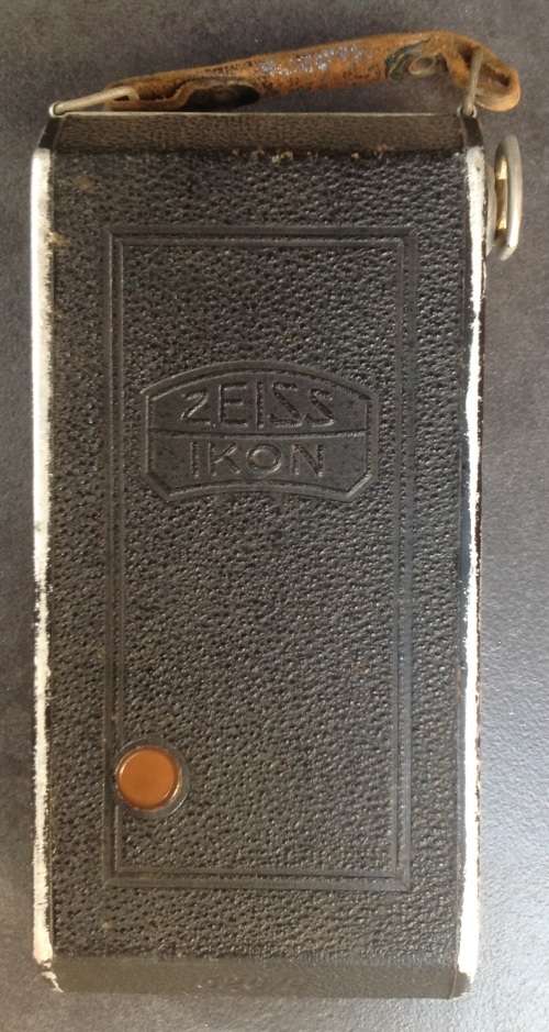 Vintage Zeiss Ikon - Ikonta 520/2 camera (MEC70)