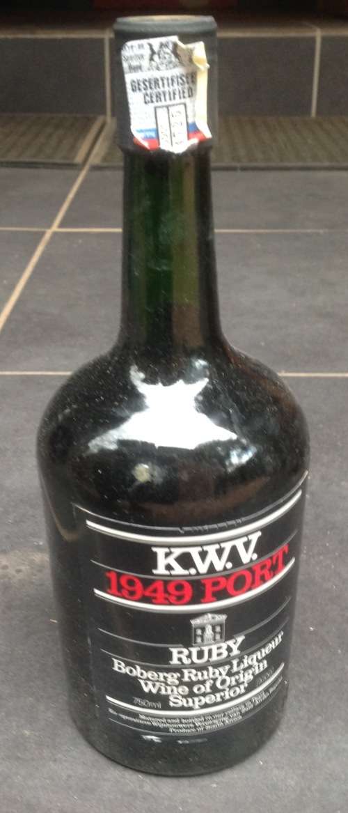 Vintage 1949 KWV Ruby Port (In original box)