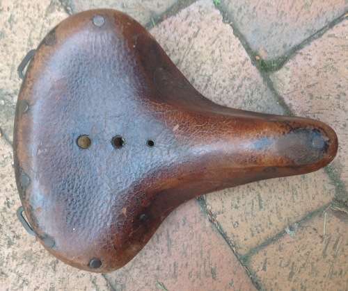 Vintage CYCSAD leather bicycle seat