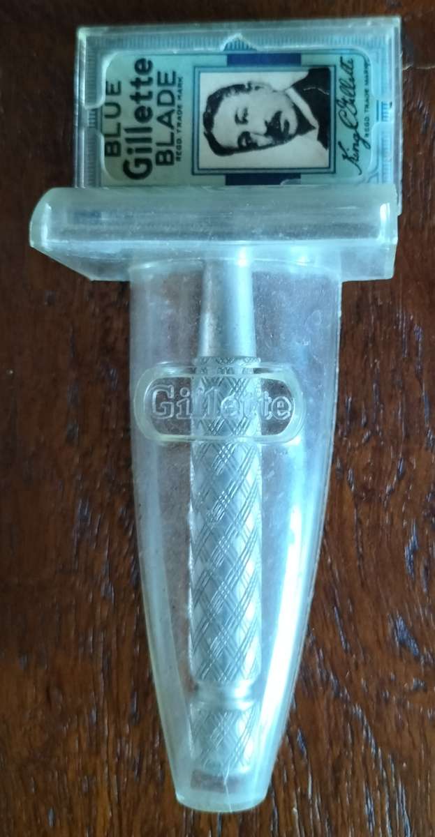 Vintage Gillette razor in original packaging