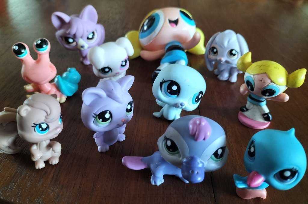 Vintage - Mix of Powderpuff and Littlest Pet Shop figurines (x11)