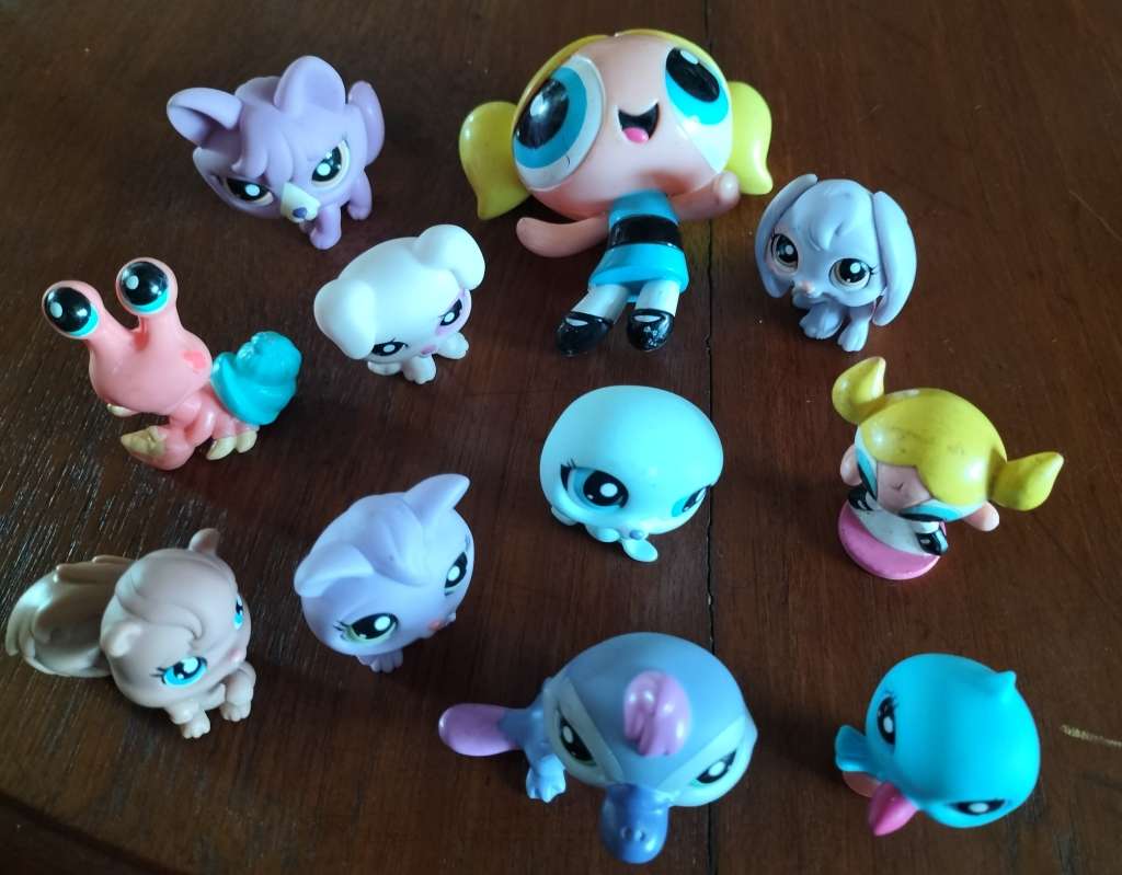 Vintage - Mix of Powderpuff and Littlest Pet Shop figurines (x11)