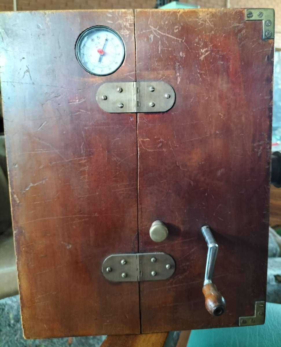 Wooden movie camera - FUN ITEM (SEE COMMENT SECTION)