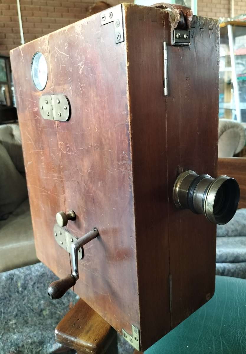 Wooden movie camera - FUN ITEM (SEE COMMENT SECTION)