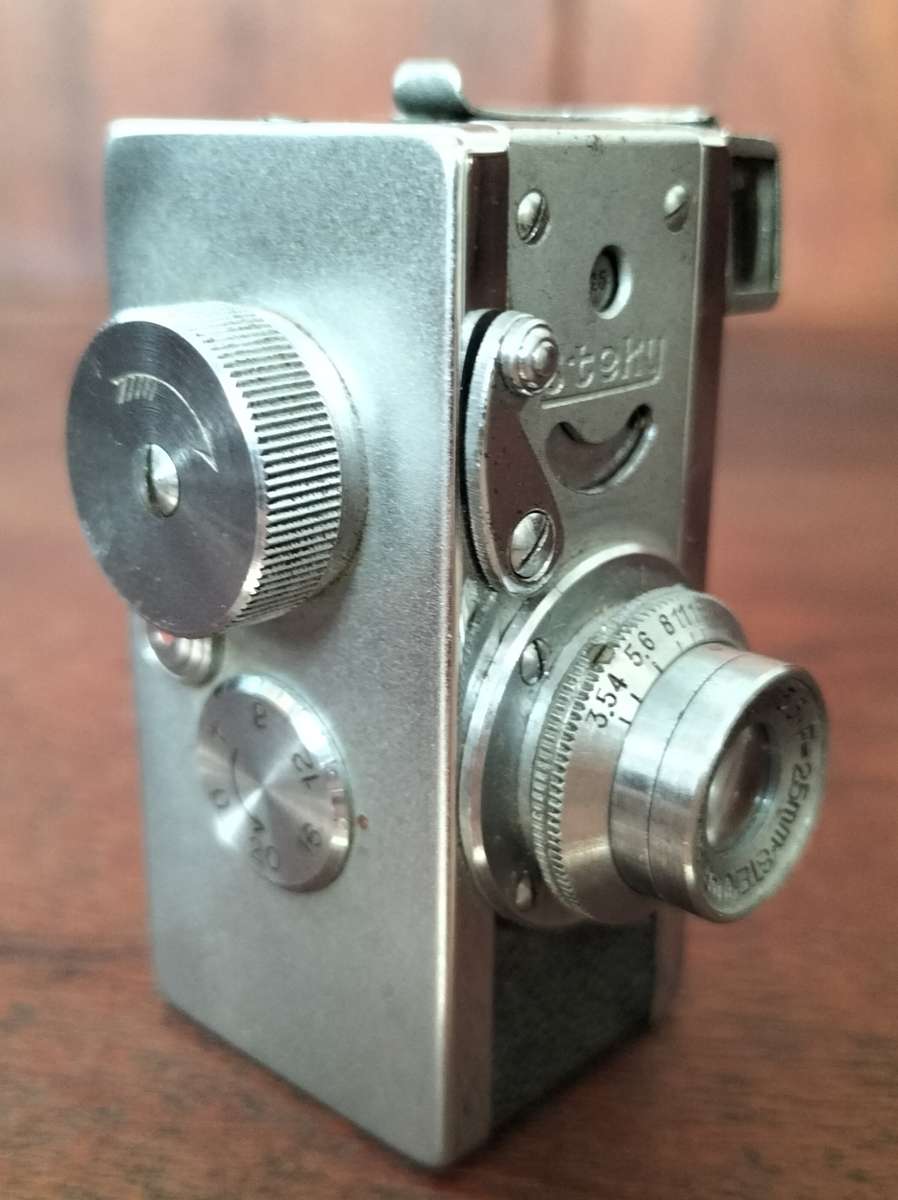 Vintage Steky subminiature camera (c1950)