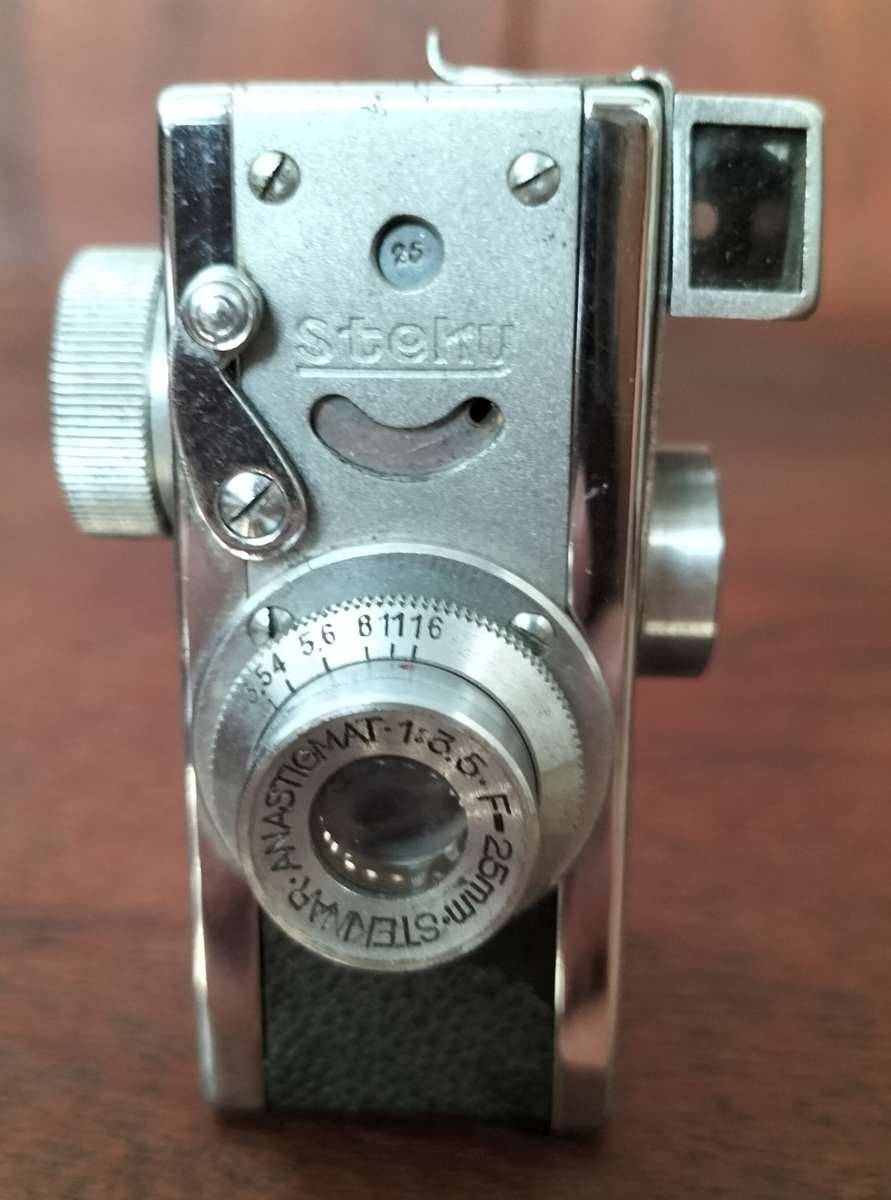 Vintage Steky subminiature camera (c1950)
