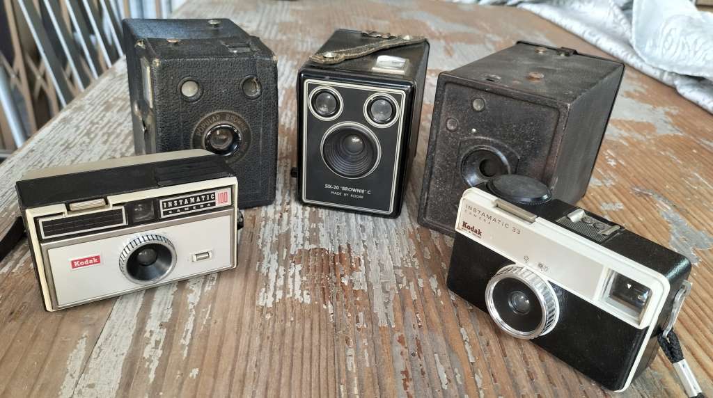 Collection of 5 vintage cameras