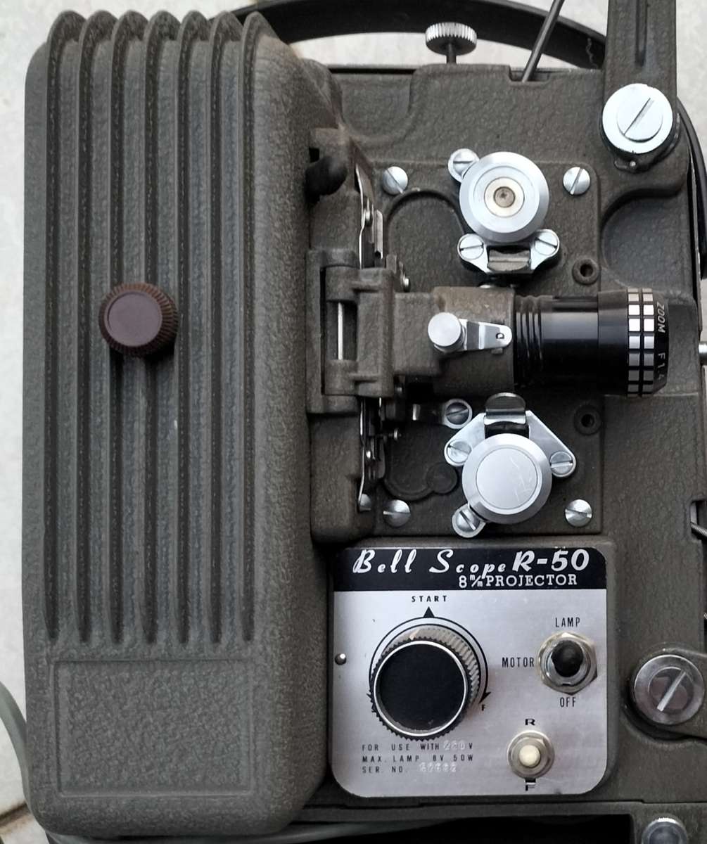 Vintage 8mm movie projector - Sekonic (In original case)
