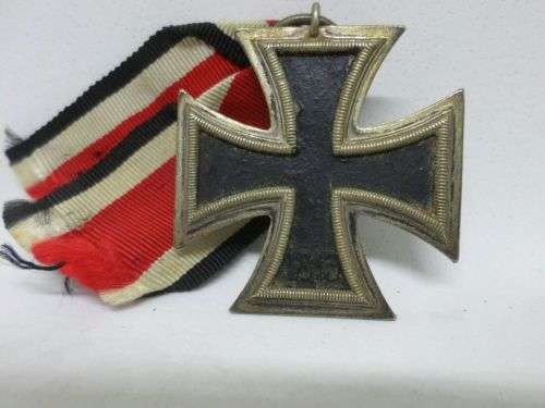 WWII 1939 Iron Cross 2nd Class, Maker Marked Ring 128