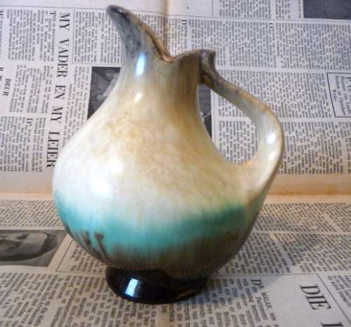 Studio Pottery Very Retro and Modernistic VASE.  12cm Mark Foreign. Spotless