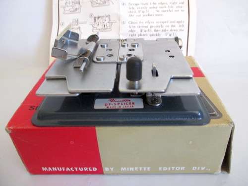 Splicer Minette DF Splicer. Super 8 and 8 Double splicer. Vintage 1970`s, in Box with Instructions.