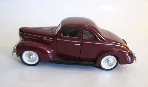 Solido Superior 1940 Ford 5-Window Coupe 1:34 Scale