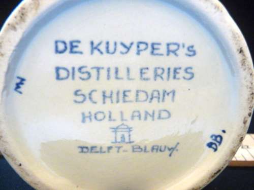 Delft Blauw De Kuyper's Distilleries Schiedam Porcelain Bols Brandy Decanter. Holland. No stopper.