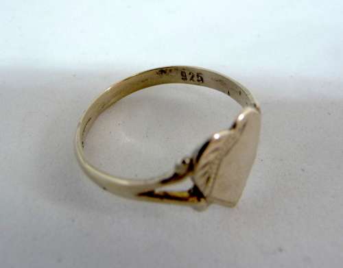 Vintage Initial Silver Heart Signet Ring  Size M, 16.51mm diameter 1.2g