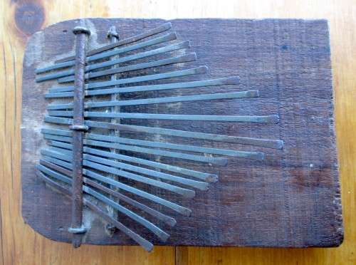 Antique Authentic African Tribal Mbira Thumb Piano. Excellent Condition. Very Collectable. 20x14cm.
