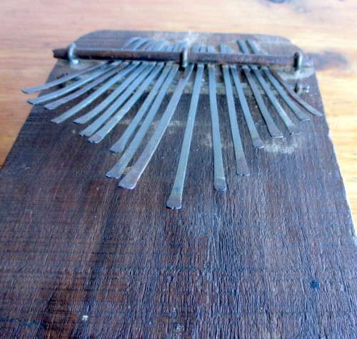 Antique Authentic African Tribal Mbira Thumb Piano. Excellent Condition. Very Collectable. 20x14cm.