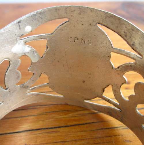 Vintage silver plated serviette/ napkin ring Engraved `Kobus`. Plate worn.