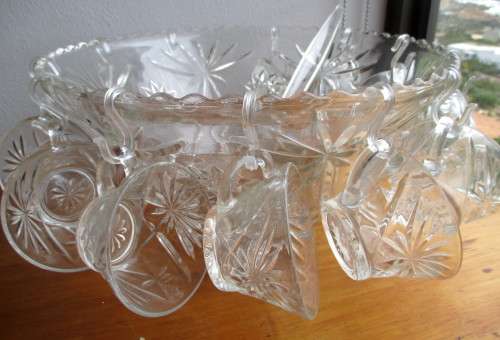 Glass Punch Bowl Set - 27 Piece Vintage Glass with 12 Punch Cups and ladle. Perfect for PARTIES.