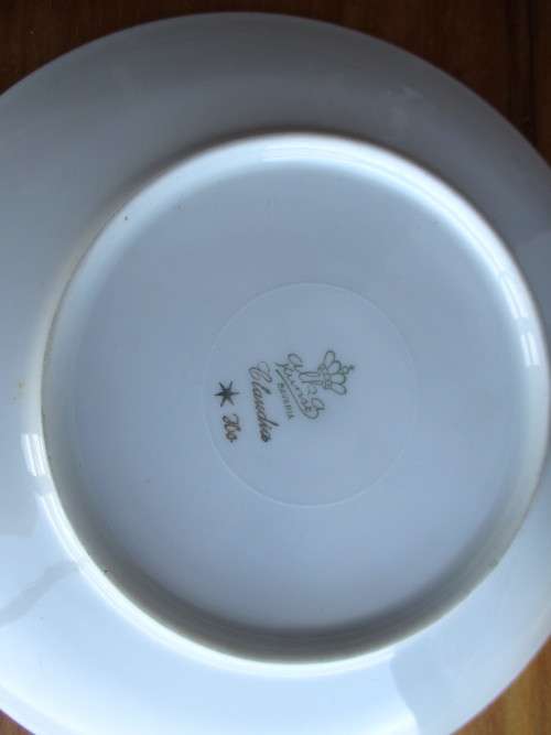Lot of 8 Porcelain Alka Kunst Bavaria - Claudia side plates. Lovely delicate pattern. 165mm diameter