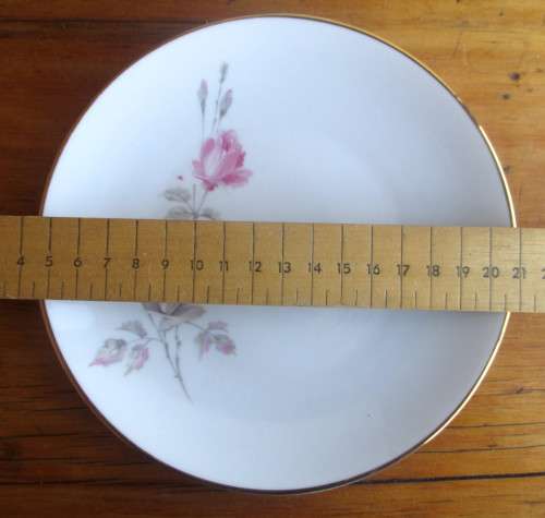 Lot of 8 Porcelain Alka Kunst Bavaria - Claudia side plates. Lovely delicate pattern. 165mm diameter