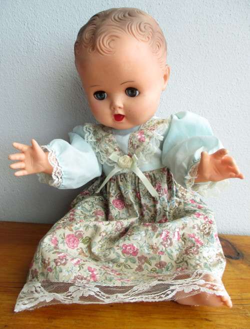 Vintage Bay Doll, Full Soft Plastic Body. Open/Close eye. Cry when press. 400 mm long. Precious.