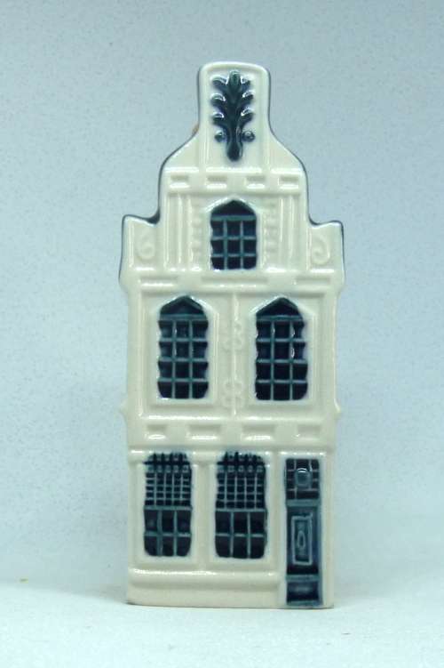 Vintage KLM Blue Delft Dutch Houses. BOLS Amsterdam Miniature Porcelain House #24