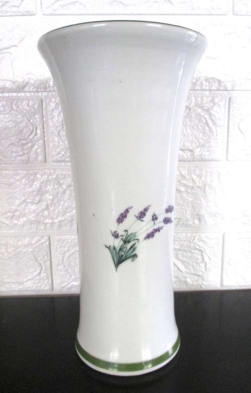 Large Wiesenthal Porcelain Lavender Fase. Spotless. 255mm high