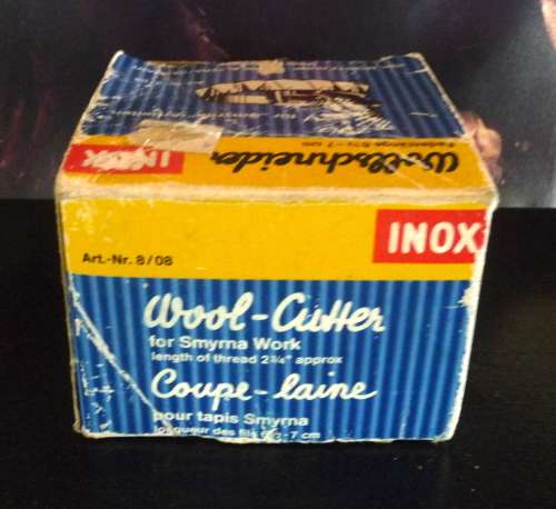 Vintage Wool-Cutter for Smyrna Work. Still in original box.