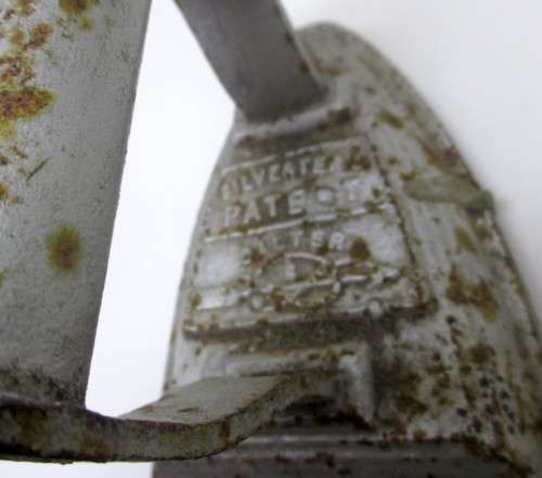 VINTAGE ANTIQUE Salter Sad Iron / Flat Iron Silvesters Patent No 5 2.1Kg IRON