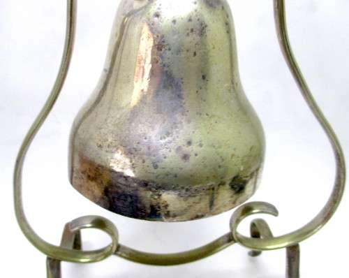 Vintage Pre 1950s Silver Yeoman Plated Scroll Stand With Removable Table Gong. Plate worn.
