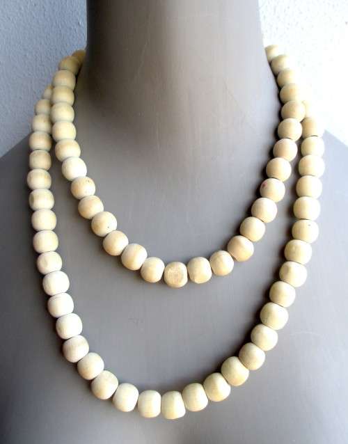Cotume Jewelry, Natural wooden bead necklace. 100cm