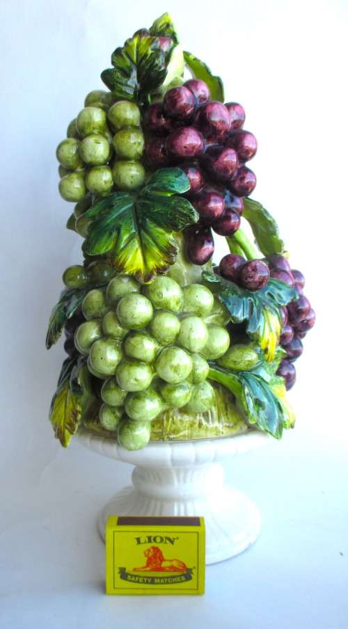 Vintage Original Arnart Creations Sorrento Grapes Leaves Topiary Statue Japan. Marked and Numbered.